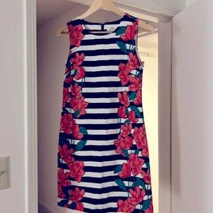 Vineyard Vines Sleeveless dress.
